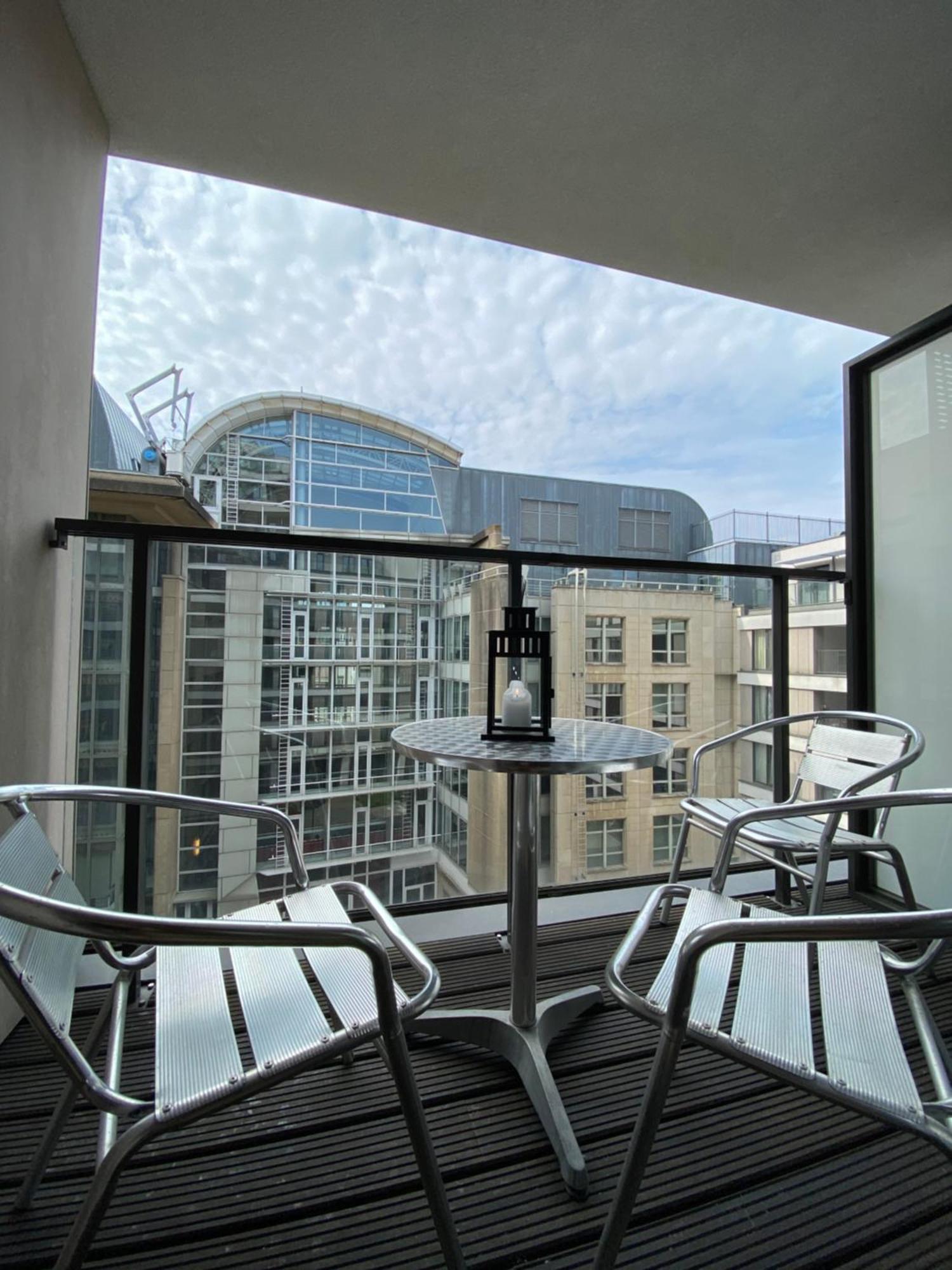 5Ensational Eu- Zone Appartment Брюссель Экстерьер фото